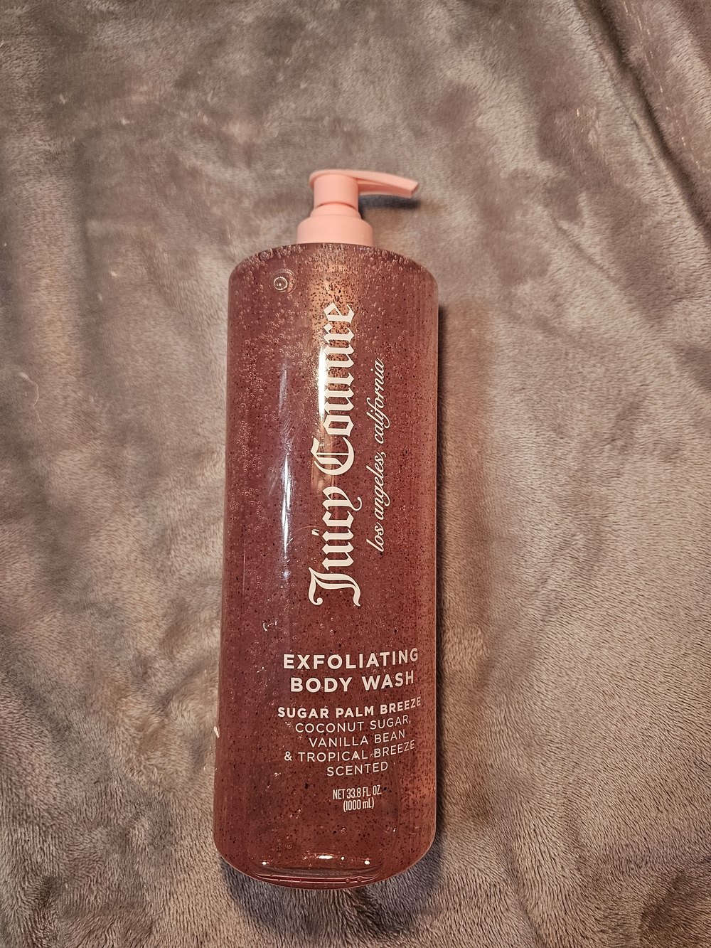 Juicy Couture Exfoliating Body Wash - Rose Pink Bottle